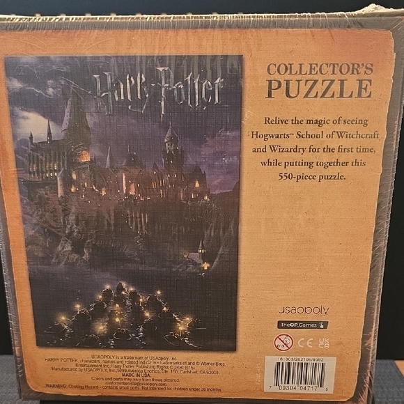 Warner Bros Black and Gold Puzzle Game - Picture 4 of 4